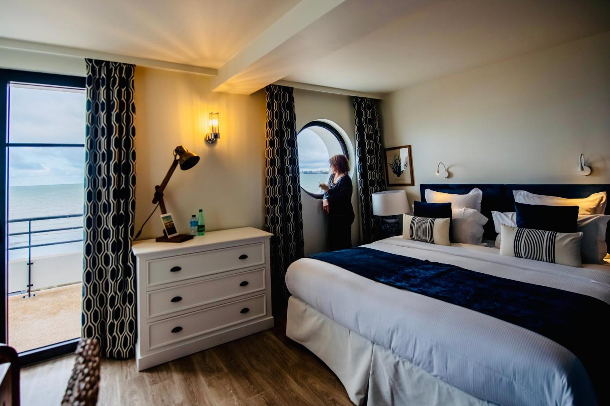 Le Paquebot Hotel วิลเลอร์วิลล์ ภายนอก รูปภาพ